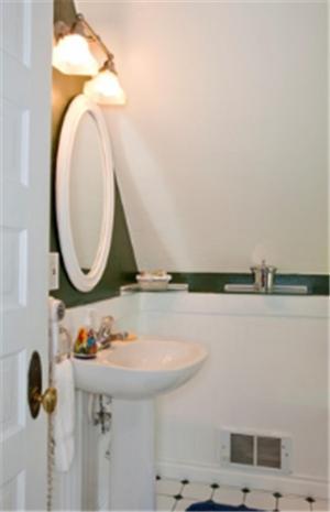 Bacon Mansion Bed & Breakfast 3*