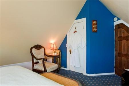 Bacon Mansion Bed & Breakfast